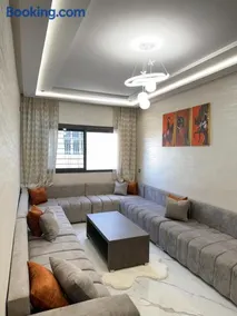 Brand-New 3BR Apartment , Sunny Balconies , Garden View , Near Euromed & Medina - Image 1