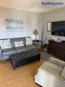 Amenities and beach access! - Image 1