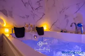 Love au Mans - Sauna, Jacuzzi & Parking privé - Image 3