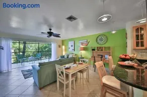 NEU! Waterfront Matlacha Condo w / Pool & Boot Slip! - Image 2