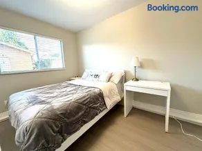 Newly renovated 2 bed 1 bath in Ladner BC - Image 1