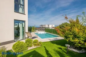 Apartment Sofija with Pool - Image 1