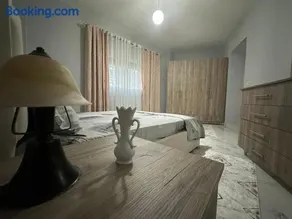 Lin Hill - Image 2