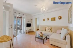 Villa Aurora with Sea View - Image 3