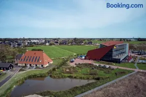 Farm house Van der Valk Hotel Leeuwarden - Image 1