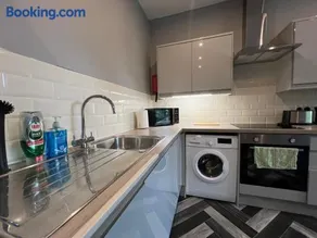 1 bed Apt close to Leeds Arena Sleeps up to 4 people F3 - Image 5