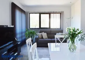 Island Residence - Image 3
