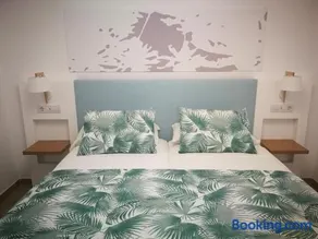 Apartamentos Corona Playa - Image 1