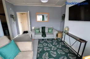 Victoria Bay - Whole Apt - 2 Bed - WiFi - Beach - Harbour - Herne Bay - Image 3