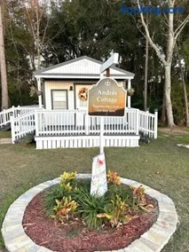 Andres Tiny Home With Comfort - Image 4