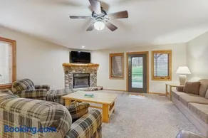 Sunset Condominiums: The Retreat - Image 1