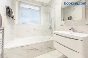 Beautiful 2 bed apartment in central London - Image 5