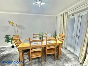 Maunsell House - Charming 3 bedroom house in Ashford centrally located with parking - Image 3
