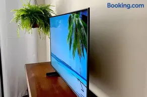 Kitnet na rua da UFV com Smart TV e Garagem - Image 4