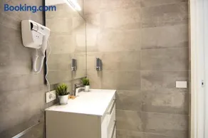 LA QUADRA SUITES - The super central apartments in Iseo, with daily housekeeping included! - Image 4