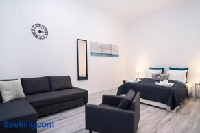 Central large airconditioned apartment - Image 4