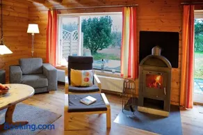 Familienorientiertes charmantes Ferienhaus mit Garten, Sauna und Grill - Image 1