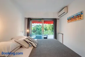 Appartement 2 pièces au calme proche Martinez avec parking privé - Image 2