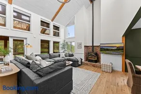 Stunning Luxury EVL Retreat - A True Private Oasis - Image 2