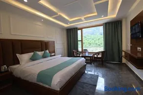 LA PALMA GRAND Run by NAVYA HOSPITALITY - Image 2