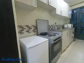 Executive 1 bedroom house - Image 5