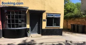 Square House Bildeston High street - Image 2