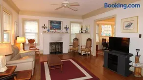 1029 New Jersey Avenue -Azure Estate - Image 2