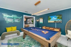 Family villa Pool Fire Pit & Games - Image 4