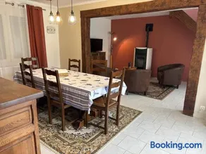 House with garden, 8 people + baby bed - Image 4