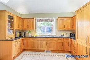 5 Bed in Fordingbridge oc-nfl35 - Image 5