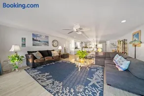 Nestled Inn Ocean Views at Kure Beach - Image 1