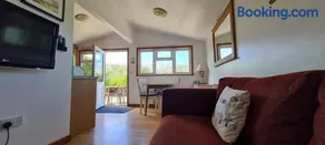 Little Oaks Chalet - St. Merryn, Padstow - Image 2