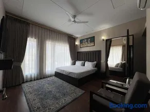 Hotel temple view inn - Image 1