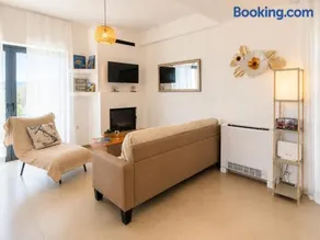 Villa Gala Eretria Family Stay with Sea View, Garden & BBQ - Image 3