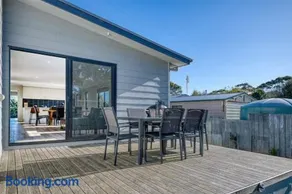 Cooinda Retreat - Full Linen and Starlink Internet - Image 2