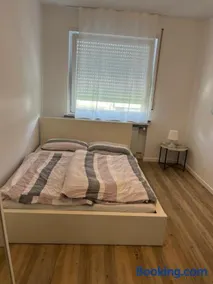 Privatzimmer im Reihenhaus nähe Flughafen Hannover Langenhagen - Image 1