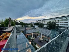 WeLight逐光旅舍百花深处胡同店 - Image 1