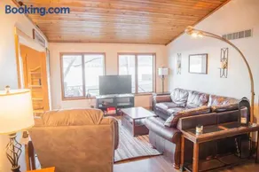Riverfront Retreat in Wabasha - Image 2