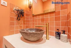 Marrakech Cinéma Jacuzzi - Suite romantique - Image 3