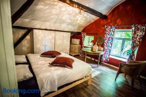 House of Ardennes and flowery charm - Image 5