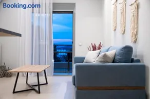 SithoniaRS Luxury Apartment 2nd Floor with Sea View - Image 2