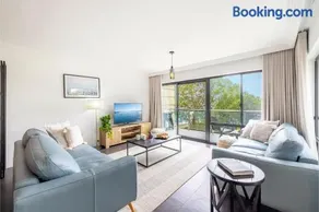 Paradiso, 4,4 Laman St - Unit with aircon, wi-fi, pool and in the heart of town, water views - Image 3