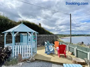 Hill Crest - Clifftop Escape with Sea View - Image 4