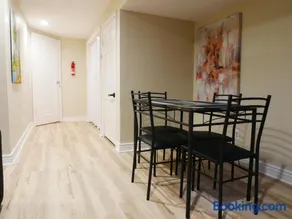 Private Basement, Bath, Living Area In Morrison - Image 5