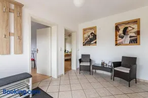 Appartamento con terrazza, giardino e griglia | Vista sul giardino - Image 3