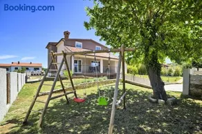 Stylish & luxury villa with pool, biliard, extra pool heating available - WiiBuk - Image 5