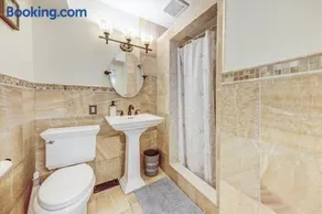Stunning 7 Br RougeView Home with 2 Kitchens, 5 Bathrooms, Amazing Backyard & 8-Car Parking - Image 3
