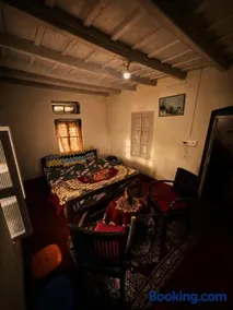 Antique bee tee homestay - Image 2