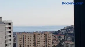 NEW CHEAP PRIVATE ROOM, KITCHEN , OVERWIEUW sea,TRAM on spot, 12 minutes from nice train station with tram , beach in 17 min tram , CHAMBRE PRIVÉE pas cher, cuisine équipée , tram sur place, APERÇU mer, 12 min de la gare de Nice avec le tram, 17 min plage - Image 1