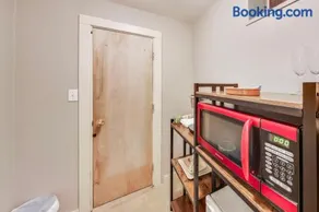 Quiet Studio near Glen Park - Image 4